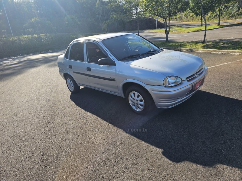 CORSA 1.0 MPFI WIND SEDAN 8V GASOLINA 4P MANUAL