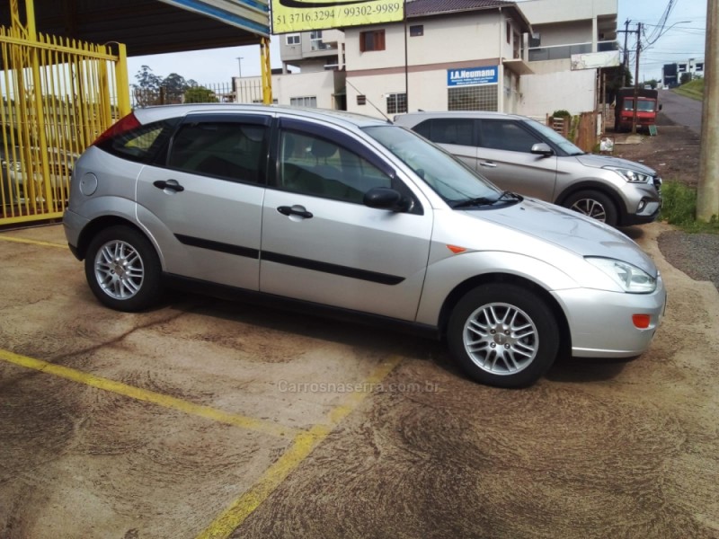 FOCUS 1.8 GLX 16V GASOLINA 4P MANUAL - 2002 - ARROIO DO MEIO