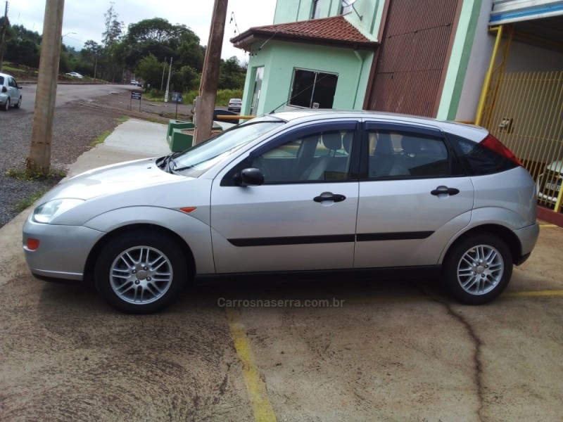 FOCUS 1.8 GLX 16V GASOLINA 4P MANUAL - 2002 - ARROIO DO MEIO