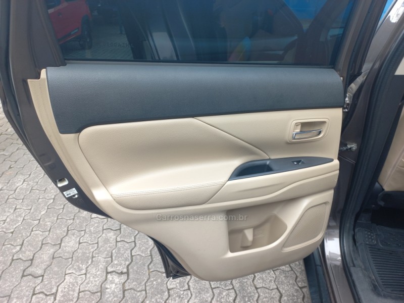 OUTLANDER 2.2 4X4 16V DIESEL 4P AUTOMÁTICO - 2017 - CAXIAS DO SUL