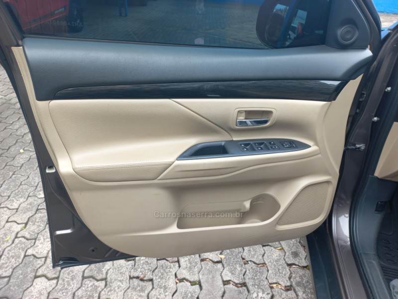 OUTLANDER 2.2 4X4 16V DIESEL 4P AUTOMÁTICO - 2017 - CAXIAS DO SUL