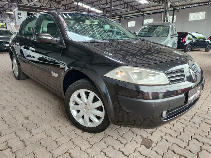 MÉGANE 1.6 DYNAMIQUE 16V FLEX 4P MANUAL - 2011 - CAXIAS DO SUL