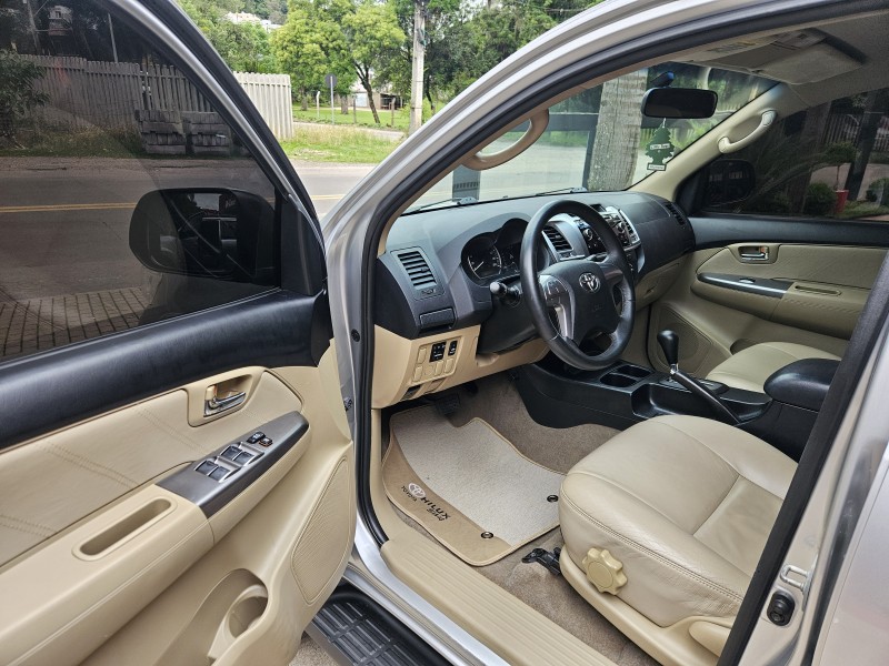 HILUX SW4 2.7 SR 4X2 16V FLEX 4P AUTOMÁTICO - 2015 - CAXIAS DO SUL