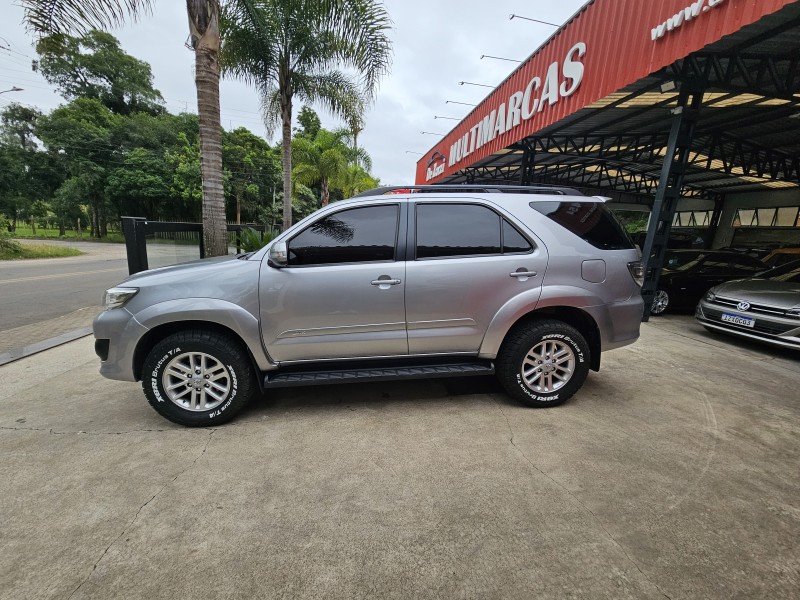 HILUX SW4 2.7 SR 4X2 16V FLEX 4P AUTOMÁTICO - 2015 - CAXIAS DO SUL