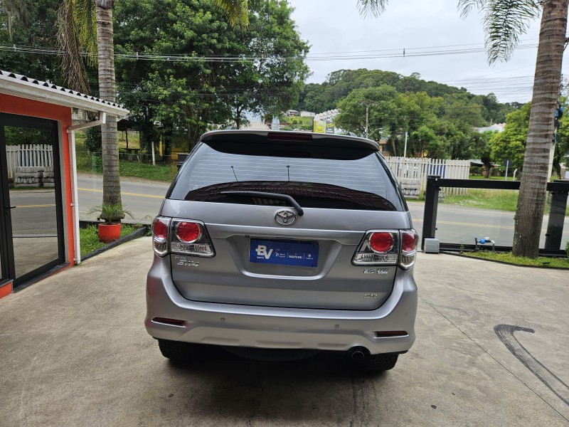 HILUX SW4 2.7 SR 4X2 16V FLEX 4P AUTOMÁTICO - 2015 - CAXIAS DO SUL