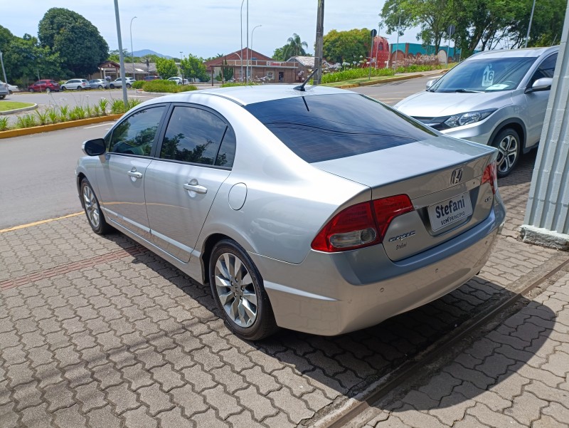 CIVIC 1.8 LXL 16V FLEX 4P AUTOMÁTICO - 2011 - BOM PRINCíPIO