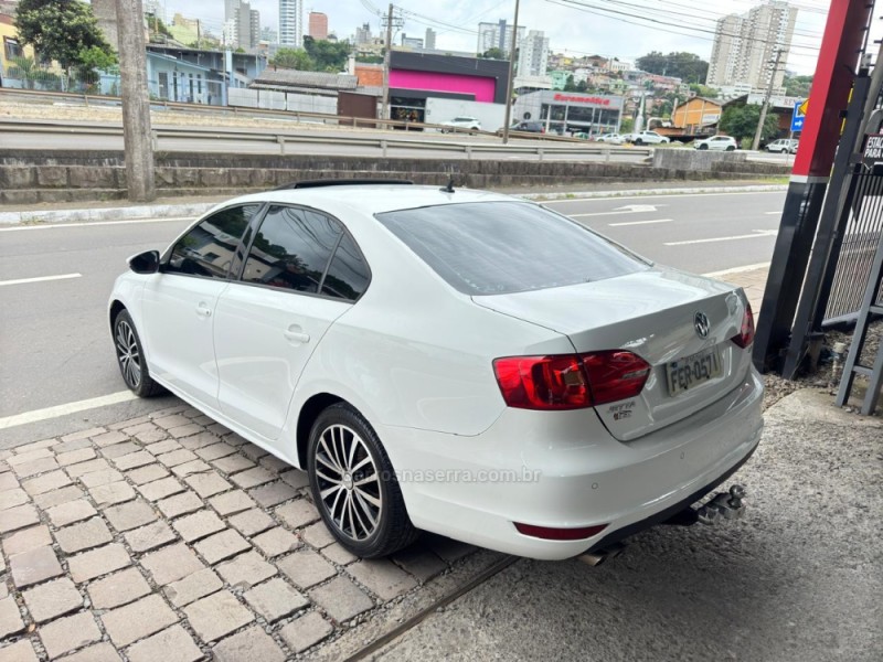 JETTA 2.0 COMFORTLINE FLEX 4P TIPTRONIC - 2013 - CAXIAS DO SUL