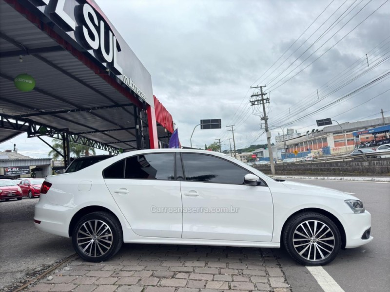 JETTA 2.0 COMFORTLINE FLEX 4P TIPTRONIC - 2013 - CAXIAS DO SUL