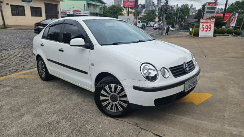 POLO SEDAN 1.6 8V GASOLINA 4P MANUAL - 2004 - CAXIAS DO SUL