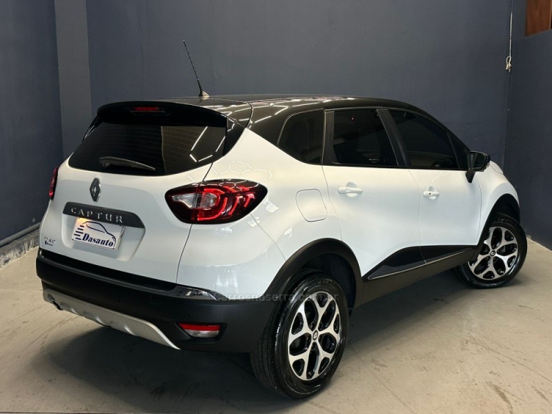 CAPTUR 1.6 16V FLEX INTENSE AUTOMÁTICO - 2018 - CAXIAS DO SUL