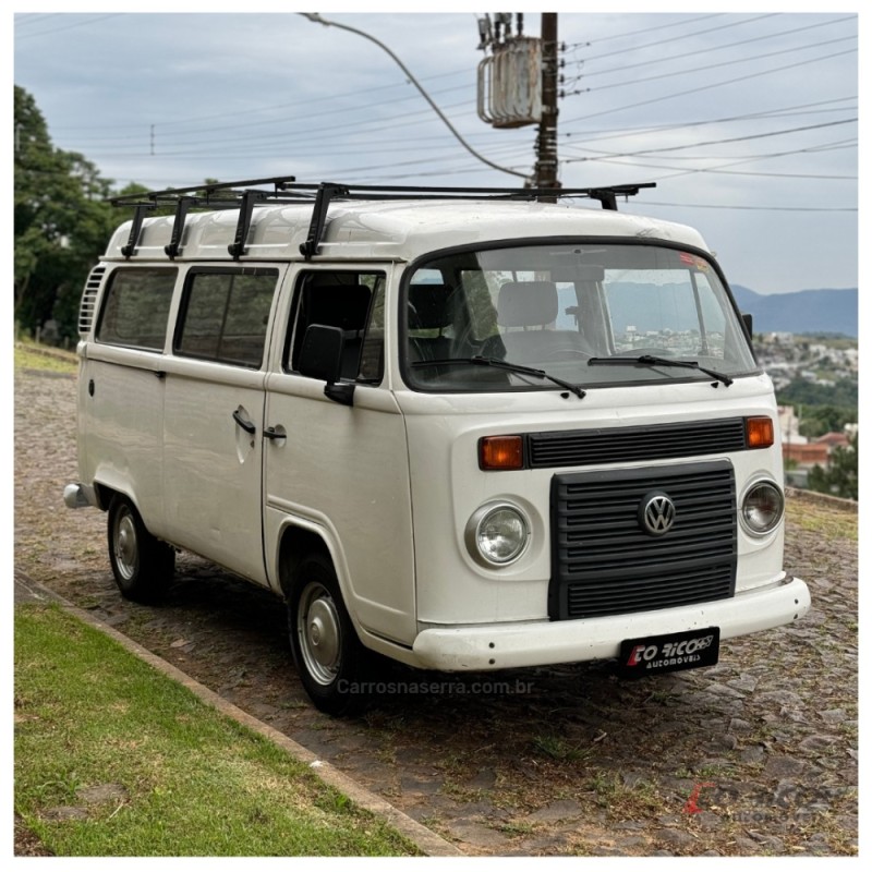 KOMBI 1.4 MI STD LOTAÇÃO 8V FLEX 3P MANUAL - 2012 - CAMPO BOM