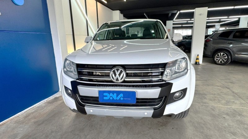 AMAROK 2.0 HIGHLINE 4X4 CD 16V TURBO INTERCOOLER DIESEL 4P AUTOMÁTICO - 2015 - LAJEADO