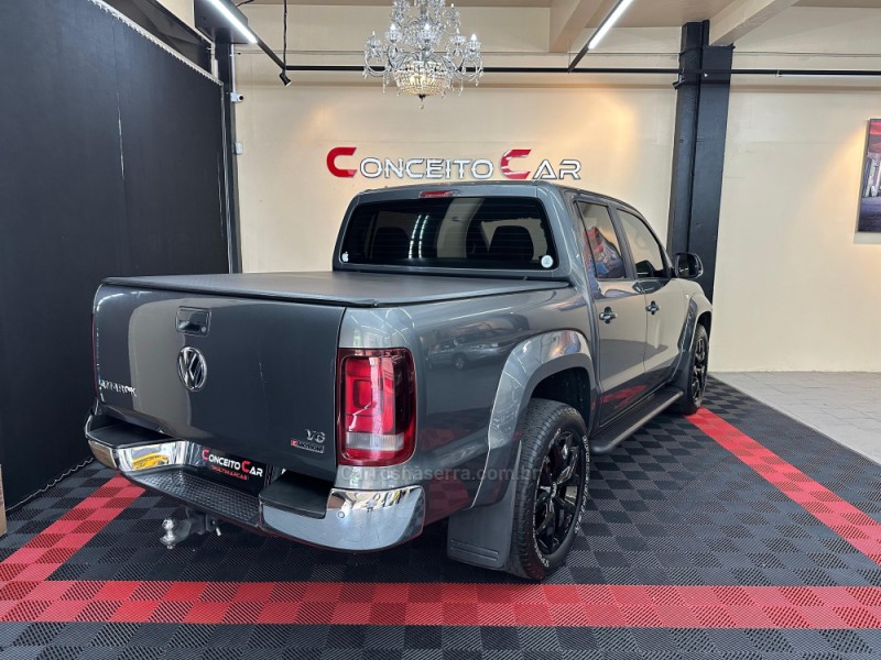 AMAROK 3.0 V6 TDI HIGHLINE CD DIESEL 4MOTION AUTOMÁTICO - 2019 - NOVO HAMBURGO