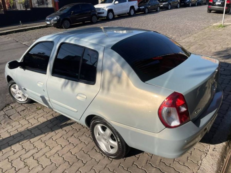 CLIO 1.0 PRIVILÉGE SEDAN 16V FLEX 4P MANUAL - 2009 - CAXIAS DO SUL