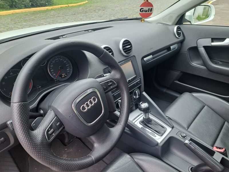 A3 2.0 TFSI SPORTBACK 16V GASOLINA 4P S-TRONIC - 2012 - FARROUPILHA