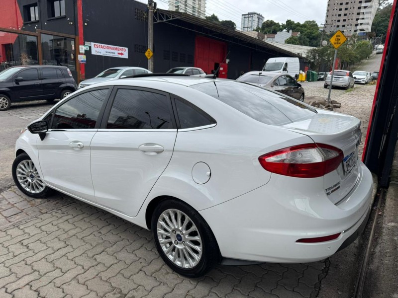 FIESTA 1.6 TITANIUM PLUS SEDAN 16V FLEX 4P AUTOMÁTICO - 2015 - CAXIAS DO SUL