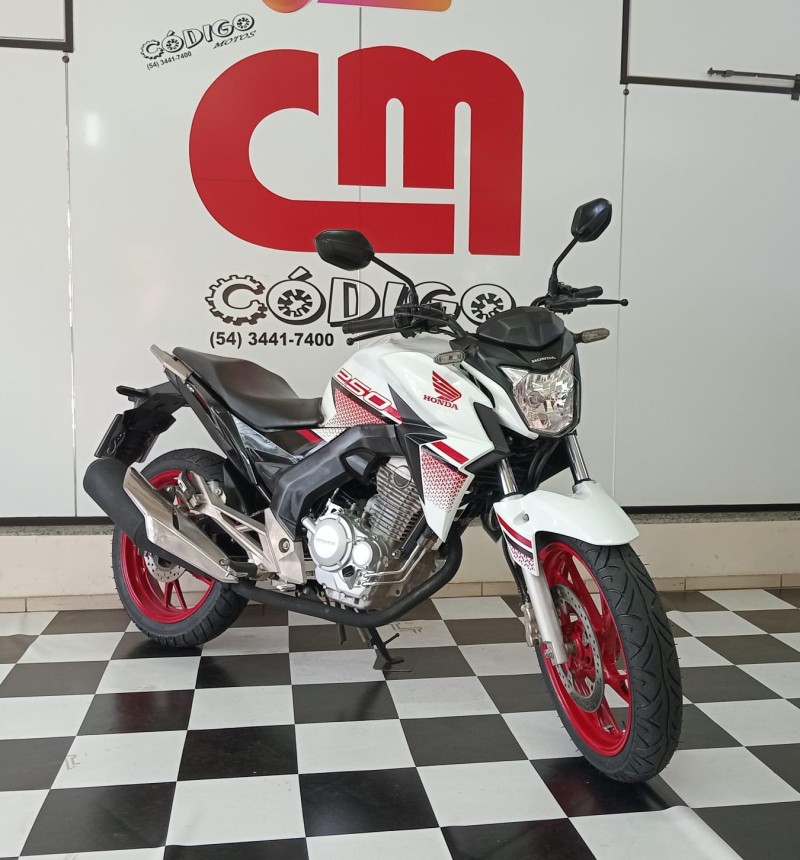 CB 250F TWISTER CBS - 2022 - VERANóPOLIS