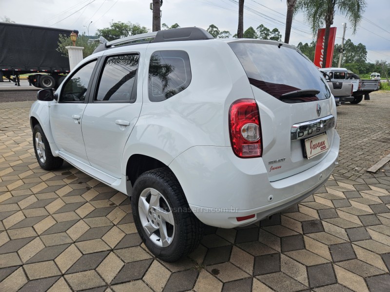 DUSTER 1.6 DYNAMIQUE 4X2 16V FLEX 4P MANUAL - 2015 - BOM PRINCíPIO