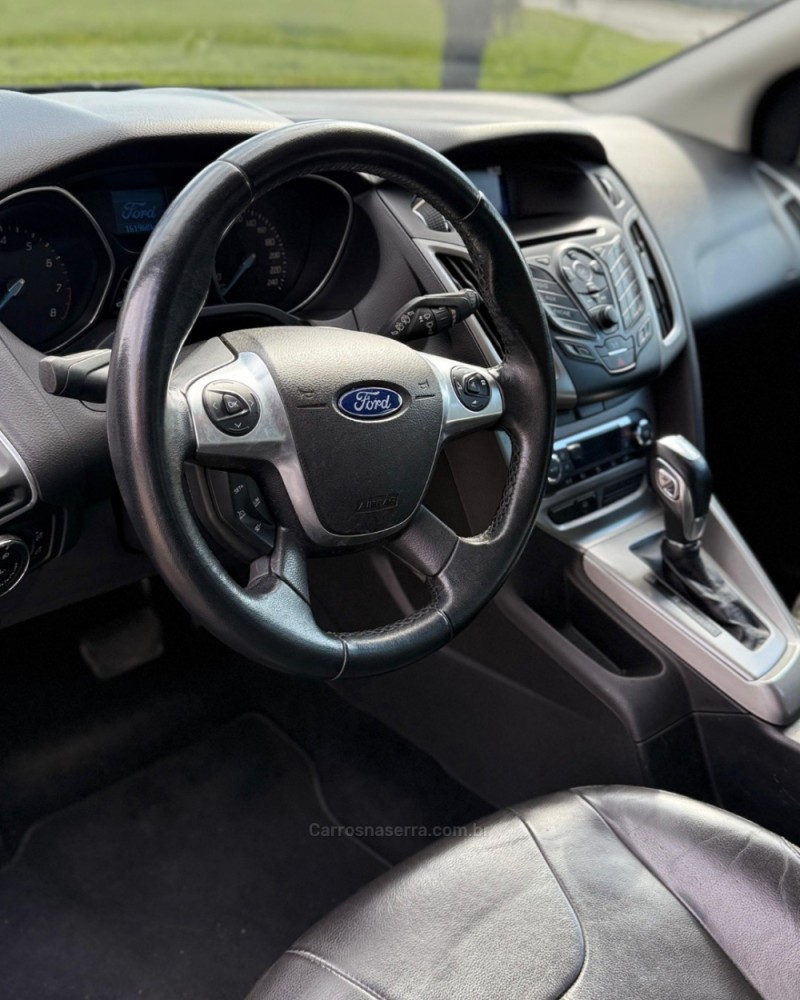 FOCUS 2.0 SE HATCH 16V FLEX 4P AUTO - 2015 - CAXIAS DO SUL
