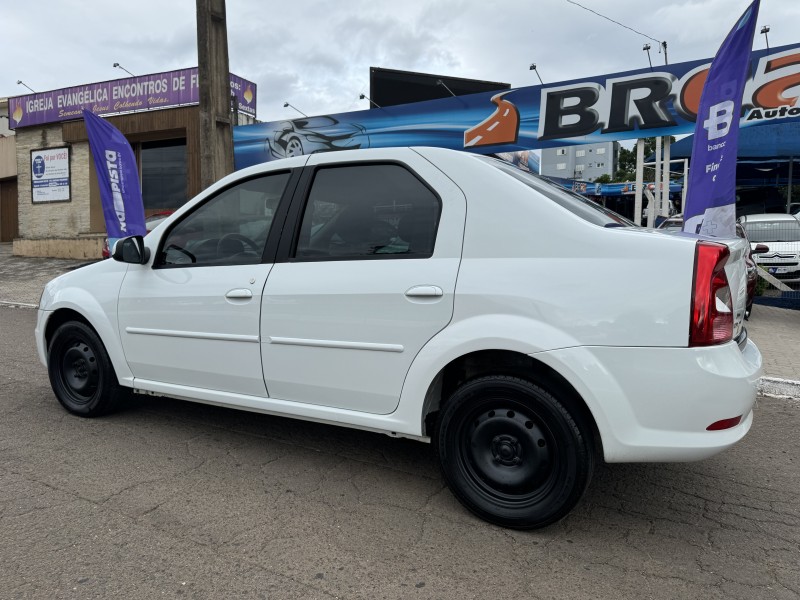 LOGAN 1.6 EXPRESSION 8V FLEX 4P MANUAL - 2013 - DOIS IRMãOS