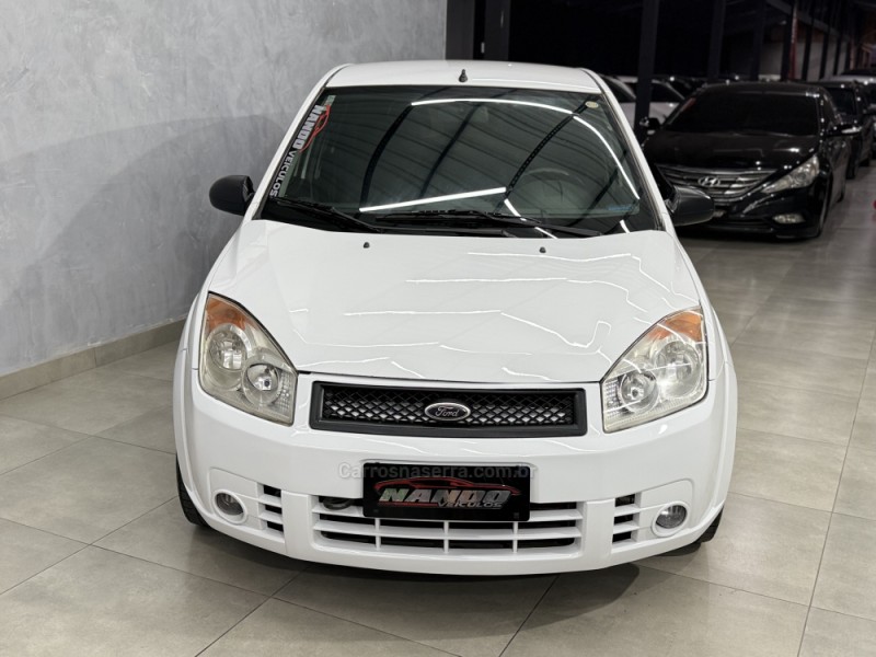 FIESTA 1.0 MPI TREND HATCH 8V FLEX 4P MANUAL - 2009 - SAPIRANGA