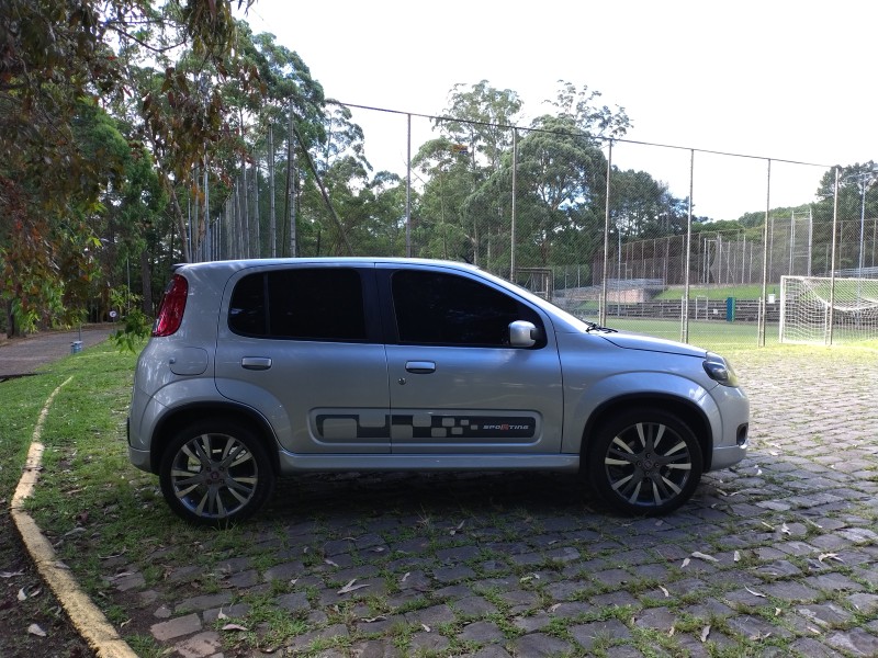 UNO 1.4 SPORTING 8V FLEX 4P MANUAL - 2011 - CAXIAS DO SUL