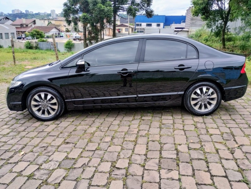 CIVIC 1.8 LXL 16V FLEX 4P AUTOMÁTICO - 2011 - CAXIAS DO SUL