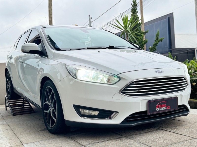 FOCUS 2.0 TITANIUM HATCH 16V FLEX 4P AUTOMÁTICO - 2016 - CAXIAS DO SUL