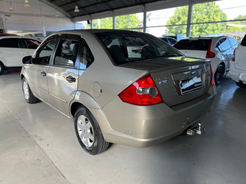 FIESTA 1.6 MPI SEDAN 8V FLEX 4P MANUAL - 2005 - CAXIAS DO SUL