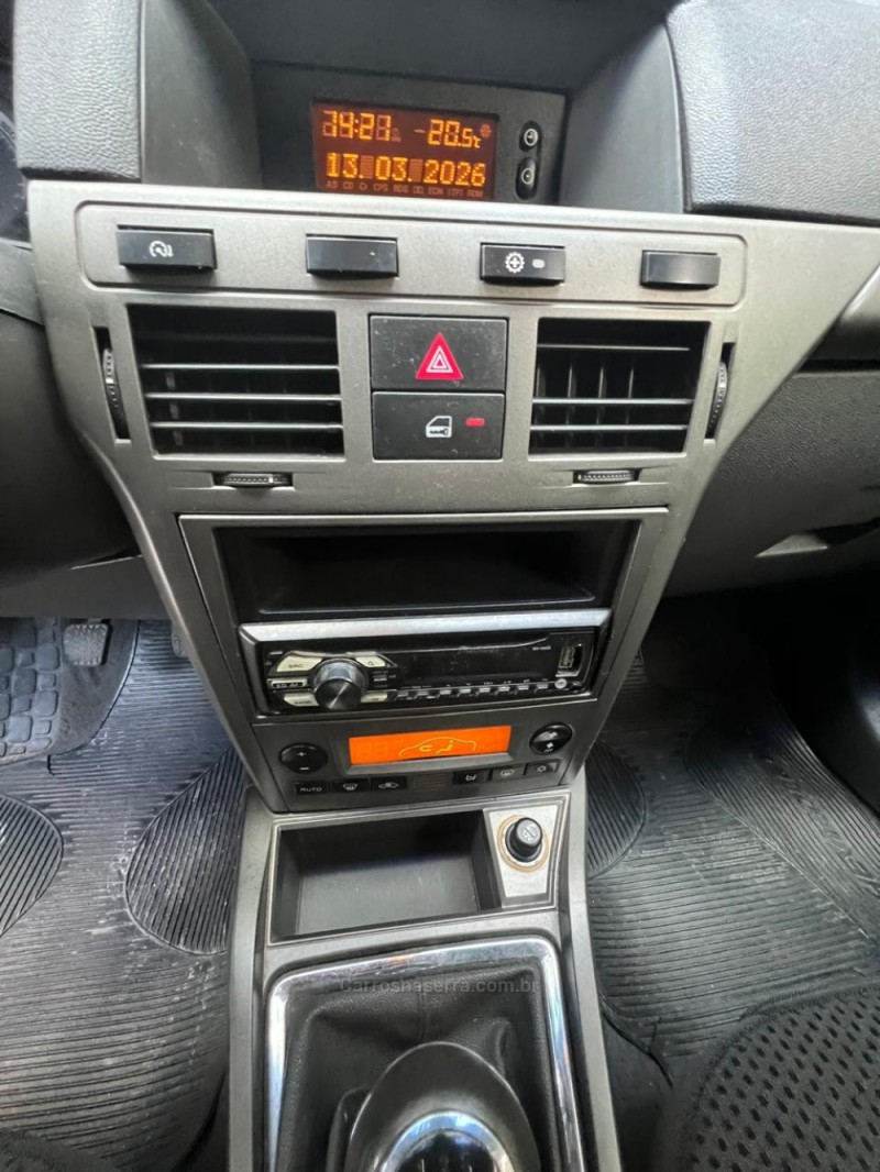 VECTRA 2.0 SFI GT-X HATCH 8V FLEX 4P MANUAL - 2011 - CAXIAS DO SUL