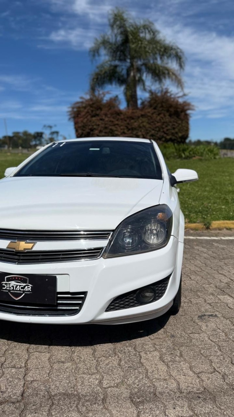VECTRA 2.0 SFI GT-X HATCH 8V FLEX 4P MANUAL - 2011 - CAXIAS DO SUL