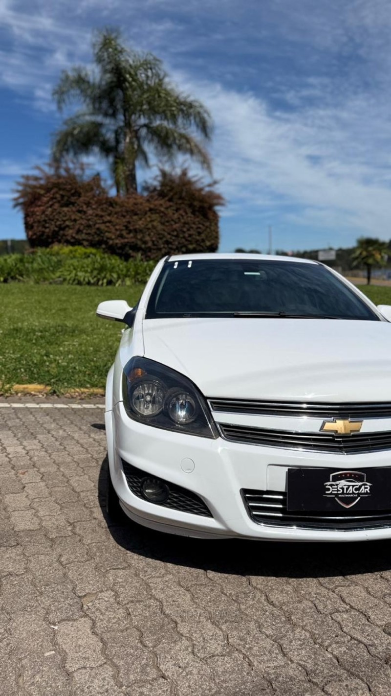 VECTRA 2.0 SFI GT-X HATCH 8V FLEX 4P MANUAL - 2011 - CAXIAS DO SUL