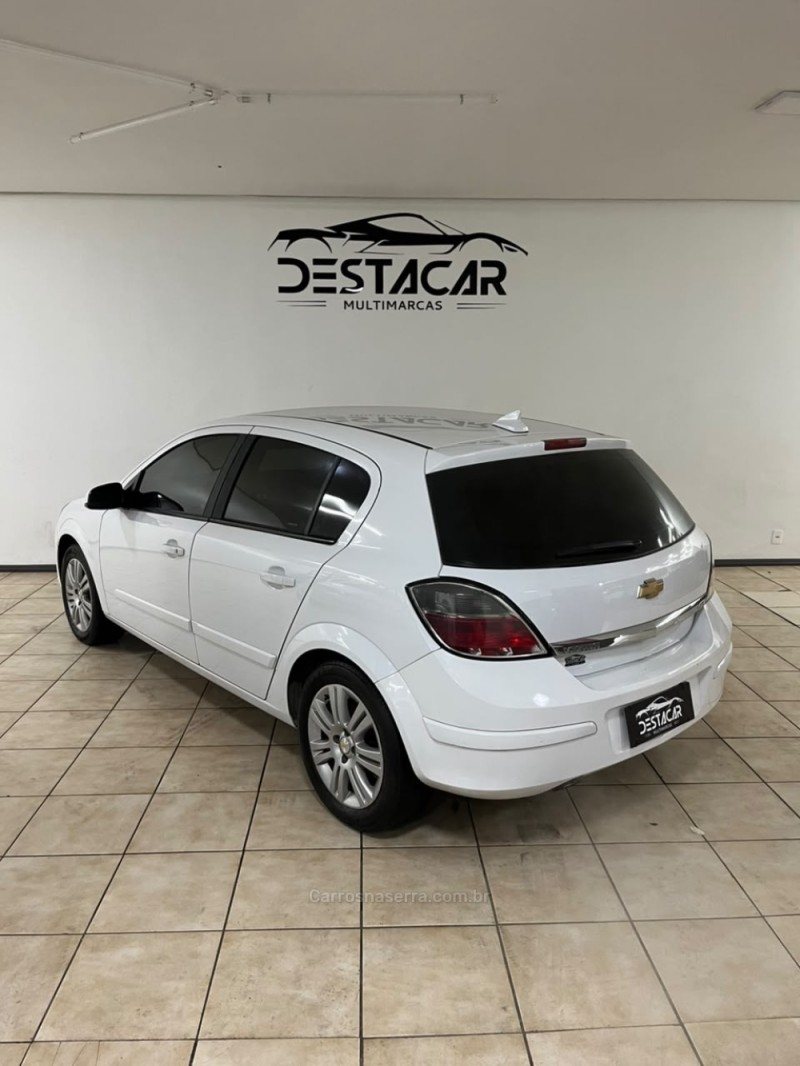 VECTRA 2.0 SFI GT-X HATCH 8V FLEX 4P MANUAL - 2011 - CAXIAS DO SUL