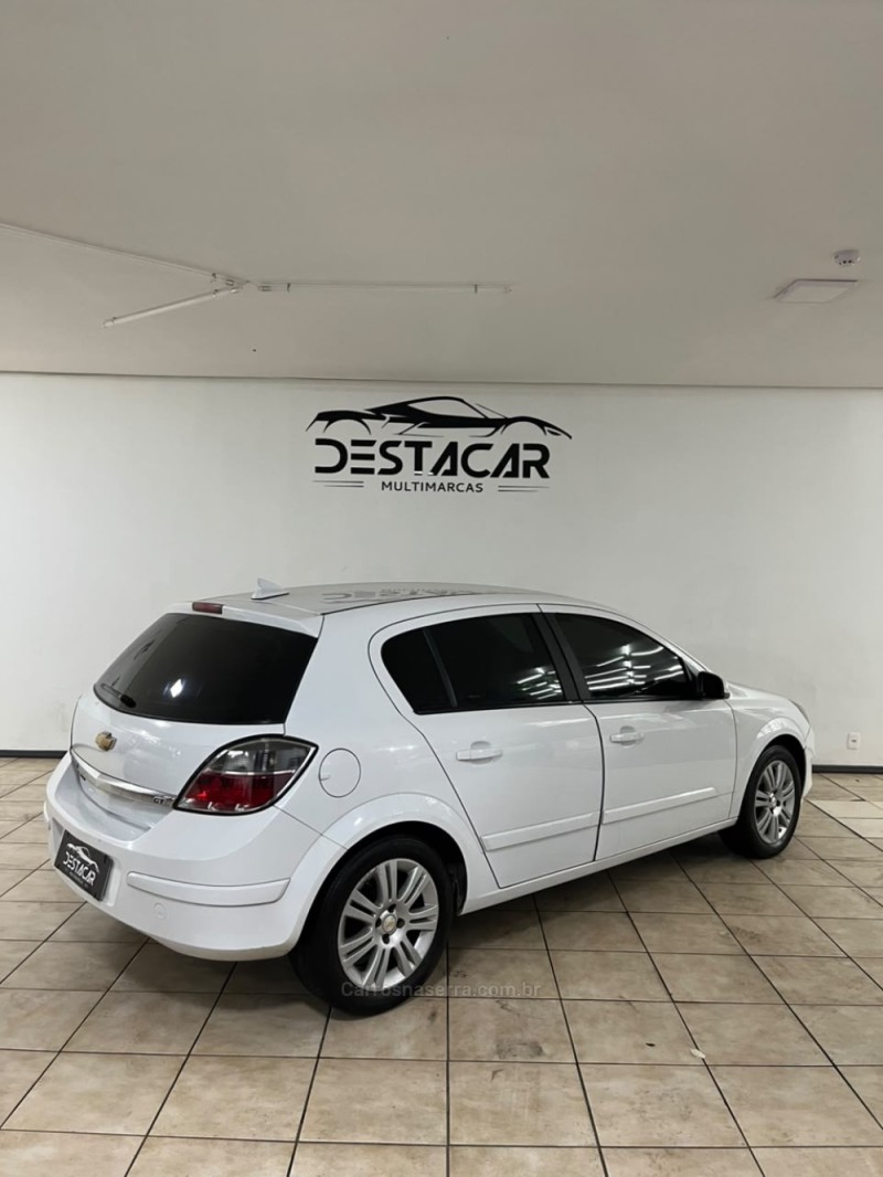 VECTRA 2.0 SFI GT-X HATCH 8V FLEX 4P MANUAL - 2011 - CAXIAS DO SUL