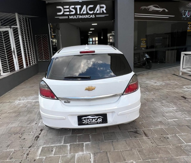 VECTRA 2.0 SFI GT-X HATCH 8V FLEX 4P MANUAL - 2011 - CAXIAS DO SUL
