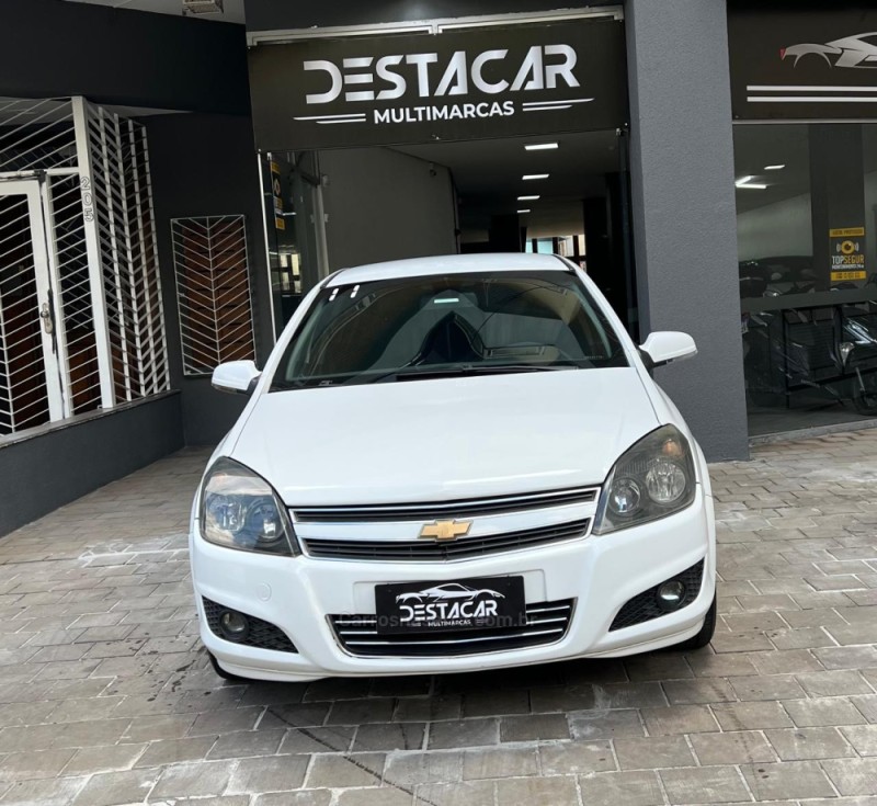 VECTRA 2.0 SFI GT-X HATCH 8V FLEX 4P MANUAL - 2011 - CAXIAS DO SUL