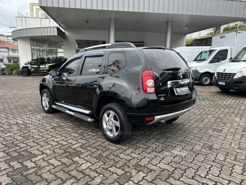 DUSTER 1.6 DYNAMIQUE 4X2 16V FLEX 4P MANUAL - 2013 - FARROUPILHA