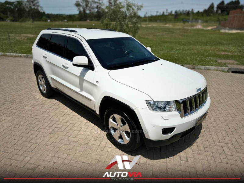 grand cherokee 3.6 laredo 4x4 v6 24v gasolina 4p automatico 2012 sapiranga