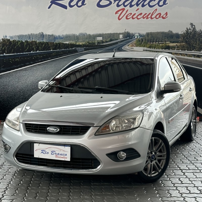 FOCUS 2.0 GLX 16V GASOLINA 4P MANUAL