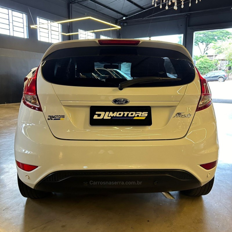 FIESTA 1.6 SE HATCH 16V FLEX 4P MANUAL - 2019 - LAJEADO