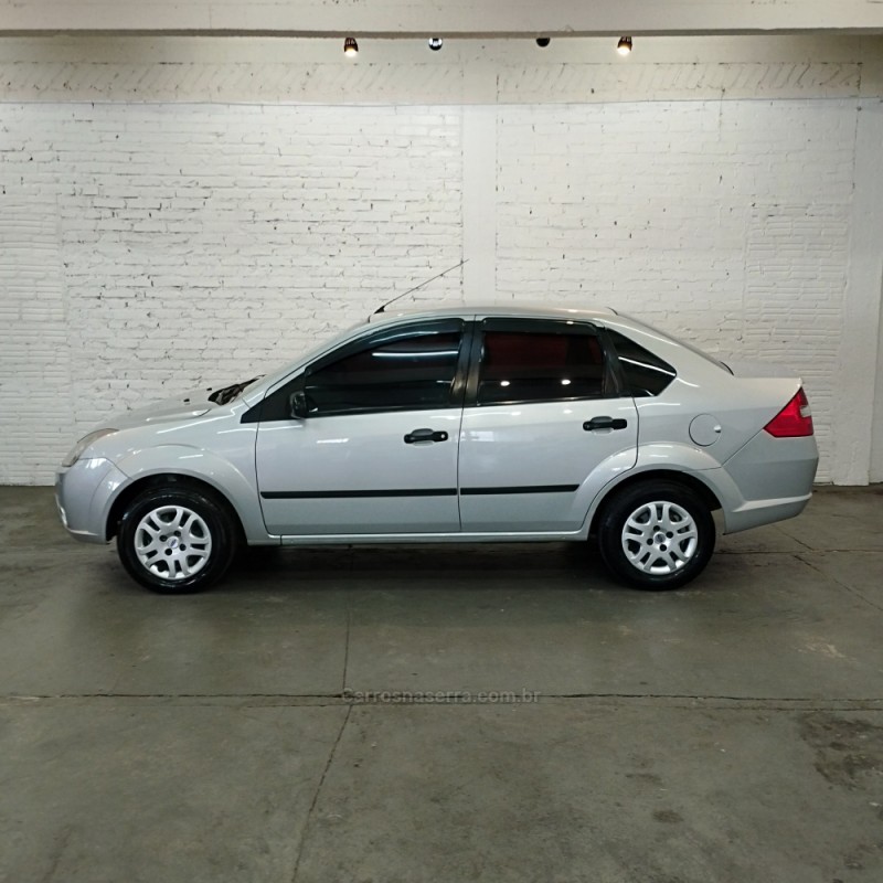 FIESTA 1.0 MPI SEDAN 8V FLEX 4P MANUAL - 2008 - CAXIAS DO SUL