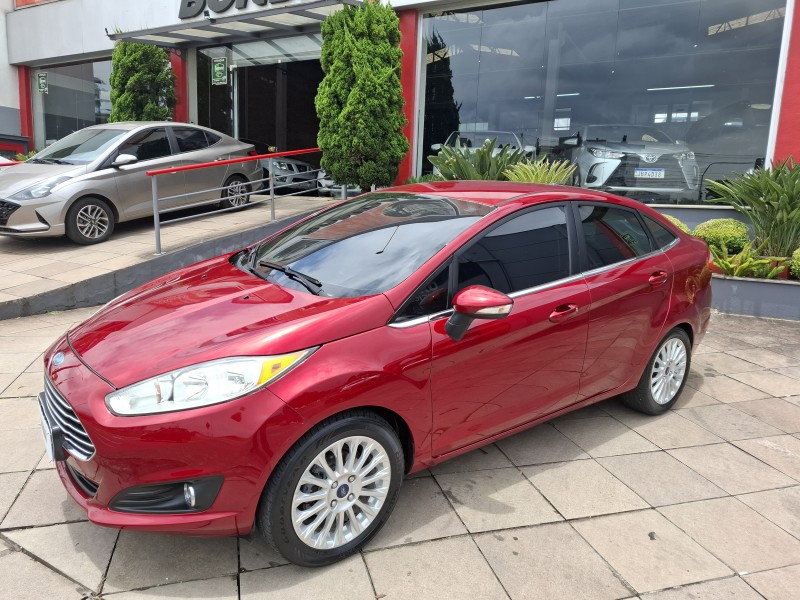 FIESTA 1.6 TITANIUM SEDAN 16V FLEX 4P AUTO - 2015 - FARROUPILHA