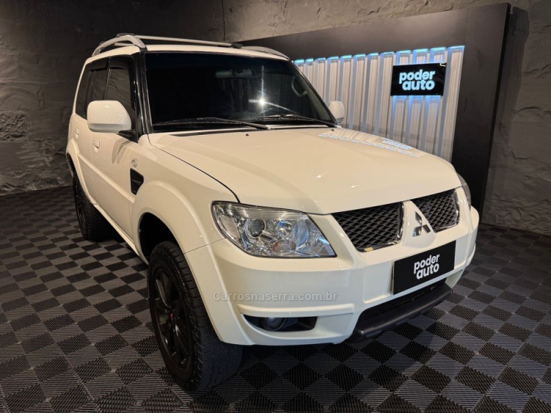 pajero tr4 2.0 gls 4x4 16v flex 4p manual 2010 farroupilha