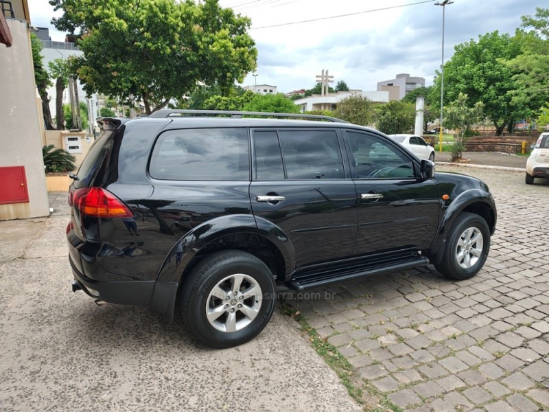 PAJERO DAKAR 3.2 HPE S 4X4 7 LUGARES 16V TURBO INTERCOOLER DIESEL 4P AUTOMÁTICO - 2012 - GUAPORé