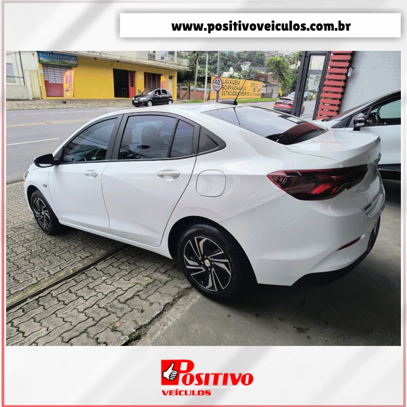 ONIX 1.0	LT PLUS 8V TURBO FLEX 4P AUTOMÁTICO - 2024 - CAXIAS DO SUL