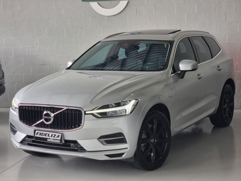 XC60 2.0 T8 MOMENTUM HYBRID GASOLINA 4P AUTOMÁTICO - 2020 - FARROUPILHA