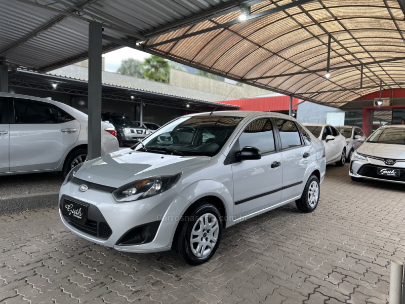 FIESTA 1.6 ROCAM SE SEDAN 8V FLEX 4P MANUAL