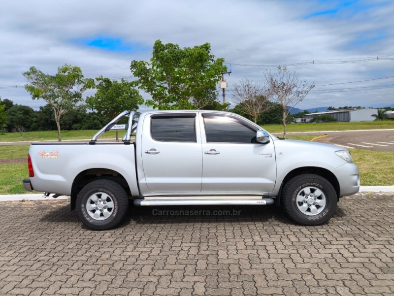 HILUX 2.5 4X4 CD 16V TURBO DIESEL 4P MANUAL - 2011 - LAJEADO