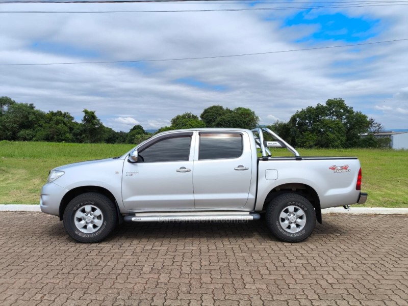 HILUX 2.5 4X4 CD 16V TURBO DIESEL 4P MANUAL - 2011 - LAJEADO