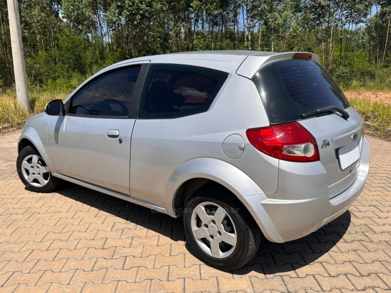 KA 1.0 MPI 8V FLEX 2P MANUAL - 2009 - PORTãO